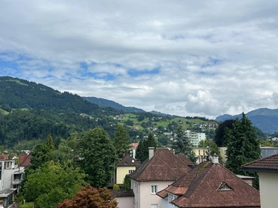 Sanierte und sehr helle 4-Zimmer-Wohnung inkl. 2 Balkone im 4.OG in der Dornbirner Innenstadt
