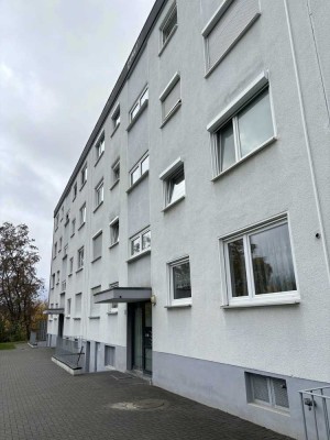 Sofort bezugsfrei helle drei Zimmerwohnung