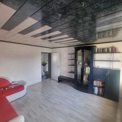 Helle 2,5-Zimmer Wohnung mit Balkon in Oppau