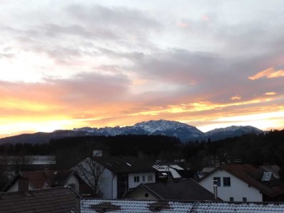 Luxuriöse Penthousewohnung in Penzberg mit beeindruckendem Bergpanorama und großer Dachterrasse