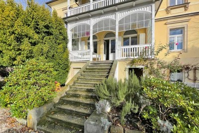 Villa mit Parkgrundstück