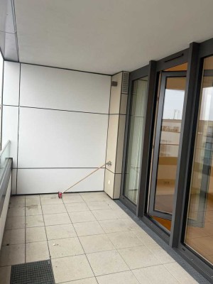 Elegante 3-Zimmer Wohnung mit Balkon im 5. OG in Frankfurt Europaviertel