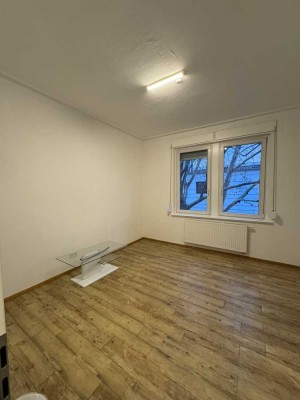 Nachmieter*in für WG-Zimmer in Bad Cannstatt gesucht