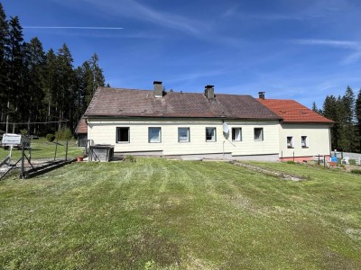 Wohnhaus mit landwirtschaftl. Nutzgrund