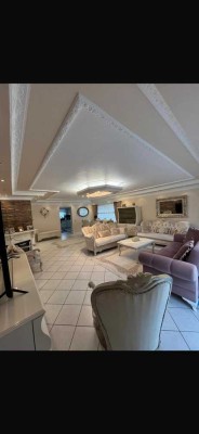 Großzügige 4-Zimmer-Wohnung mit Balkon in Bietigheim