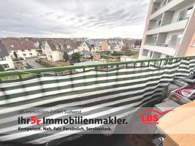 Gepflegte 3-Zimmer- Eigentumswohnung mit Fernblick, Balkon und Garage