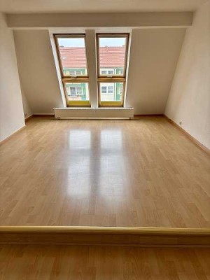 Exklusiver Wohnkomfort - renovierte DG-Wohnung im sehr gepflegten Gründerzeithaus in MD