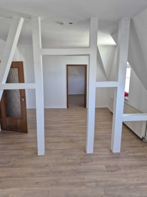 Schöne 58m² Wohnung in Bochum Weitmar - 2 Zimmer, Einbauküche, Diele Bad , Badewanne..