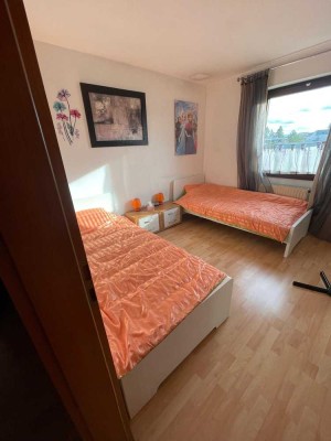 Möblierte 3-Zi.-Wohnung mit Balkon im 3. OG in Germering- flexibel auf Zeit/befristet zu vermieten