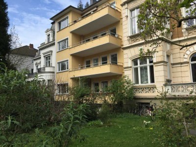 Musikerviertel. Schöne 2 Zimmer Wohnung mit großem Balkon