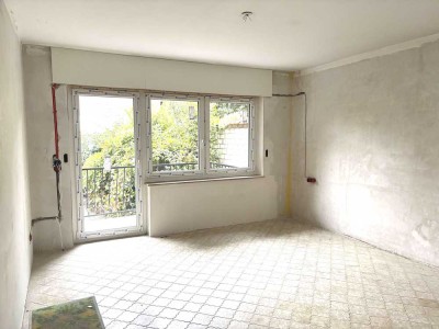 KERNSANIERT  -  Tolle 2-Zimmer-Wohnung  in Walberberg mit 2 Balkone - alles neu!!