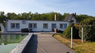 Einfamilienhaus mit Pool an der Eilenburger Kiesgrube !