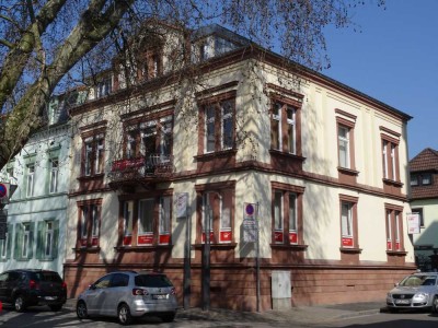 Gehobene Altbauwohnung mit großem Balkon ca. 150qm - Wohnraum oder gewerblichen Nutzung möglich