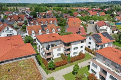 Schöne ruhige 3-Zimmer-Wohnung mit 
2 Tiefgaragenstellplätze in Tettnang-Kau