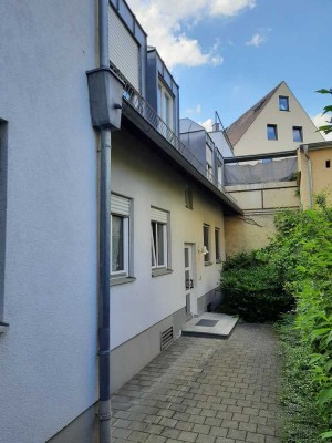 von privat an privat Möblierte 1-Zimmer-Wohnung in Augsburg mit TG - Stellplatz
