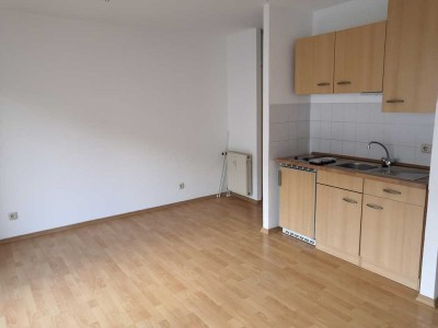 Geräumige ein Zimmer Wohnung im Herzen von Saarbrücken