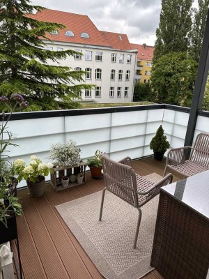 Helle und modernisierte  2-Zimmer Wohnung (75,75m²) im 4. OG mit Balkon in der Oststadt