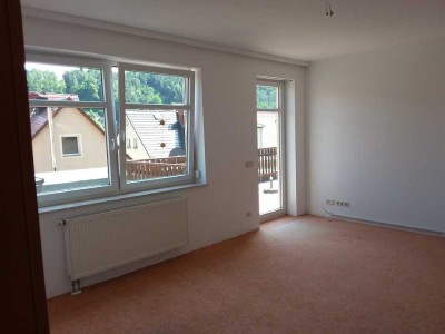 Helle 3-Zimmer-Wohnung mit Balkon im 2. OG in Stadt Wehlen