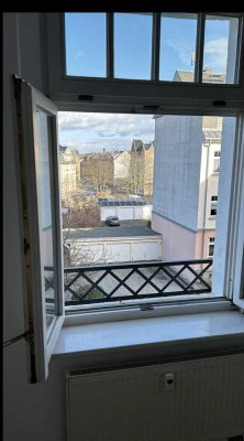 renovierte 2-Zimmer Wohnung mit Einbauküche