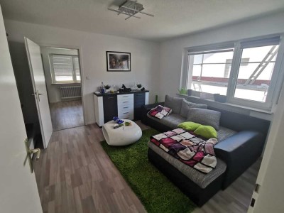 Vollmöblierte Wohnung in frisch gedämmtem Haus