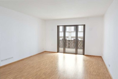 Schöne 2-Raum-Wohnung in Citylage mit Einbauküche und zwei Balkonen!