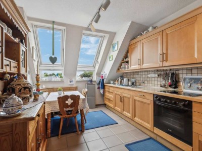 Großzügige 3 ½ Zimmer-Maisonettewohnung, inkl. Garage und Küche in Gelsenkirchen-Ückendorf