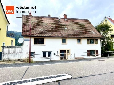 *Idyllisches Schwarzwald-Juwel: Freistehendes Haus mit großem Potenzial und herrlichen Fernblick*