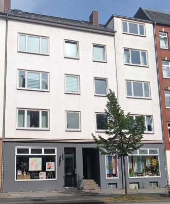 Kiel: Attraktive 3 Zimmer Wohnung (KW983OGli)