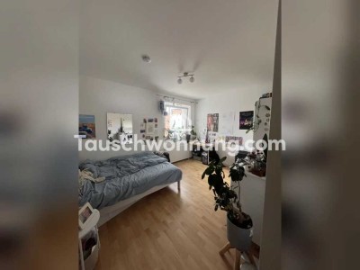 Tauschwohnung: Bieten helle drei Zimmer Wohnung am Hafen