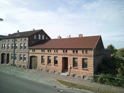 +++ Saniertes Zweifamilienhaus mit Sauna und Peenezugang in bester Stadtlage von 17139 Malchin