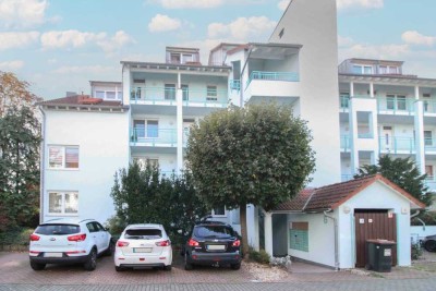 Kapitalanlage! Langfristig vermietet 2 Zimmer mit Balkon - ruhige Lage