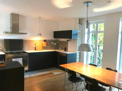 Helle 3-Zimmer Wohnung mit Kamin und 2 Balkonen im 2. OG in München-Schwanthalerhöhe