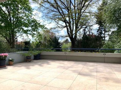 BESICHTIGUNG 23.8. - 14:00  TOLLE WOHNUNG MIT CA. 50 m² SÜD-WEST TERRASSE U. NEUE EBK, D-BAD + G-WC