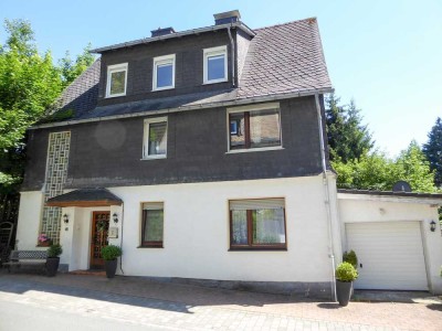 Zentral gelegene 3-Zimmer-Wohnung mit 2 Balkonen und EBK in Winterberg Ortskern