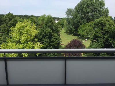 Geräumiges, exklusives 7-Zimmer-Townhouse mit lux. Innenausstattung und EBK im Herzen Bad Sodens