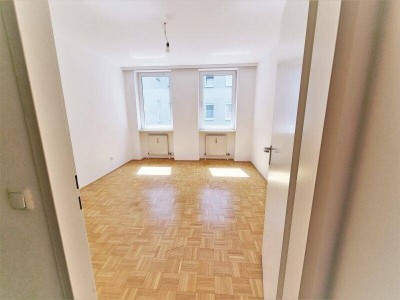 Zentrale Innenstadtwohnungen - insgesamt 3 Wohnungen allle 56 m2 PREISLICH ATTRAKTIV !! EINZELN KAUFBAR