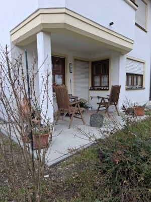 Hübsche, ebenerdige 2-Zi.-Whg. mit Terrasse in Bestlage