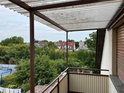 Attraktive 3-Zimmer-Dachgeschosswohnung mit Balkon in Karlsruhe