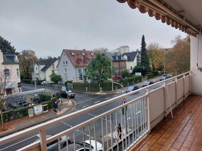 Gepflegte 3-Raum-Wohnung mit Balkon in Bad Soden am Taunus