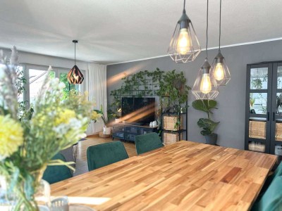 Einzigartige und helle 4-Zimmer Wohnung mit Balkon und TG