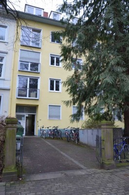 ** WOHNEN IN KARLSRUHE = MÖBLIERTES STUDENTENAPARTMENT IN PERFEKTER CITYLAGE - NÄHE PH...
