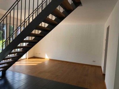 Individuelle 3 ZKB Maisonette-Wohnung  in Vellmar-Frommershausen