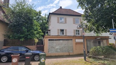 Einfamilienhaus mit großem Garten und Entwicklungspotenzial