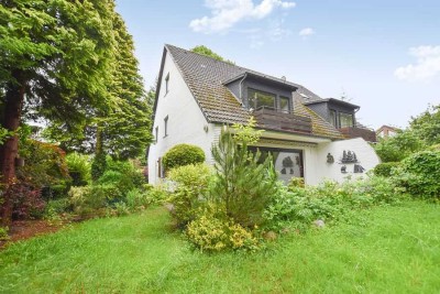 Großzügige, helle Doppelhaushälfte mit Sonnenterrasse und Garten in ruhiger Lage von Ahrensburg!
