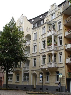 2-Zimmer-Wohnung im denkmalgeschützten Altbau zu vermieten!