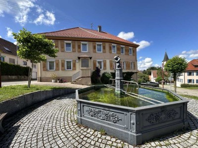 Ehemaliges Handwerks- und Gaststättenhaus mit großzügigen Wohnungen und weiterem Ausbaupotenzial