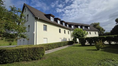 Freundliche 1-Zimmer-Wohnung mit gehobener Innenausstattung in Reichstädt