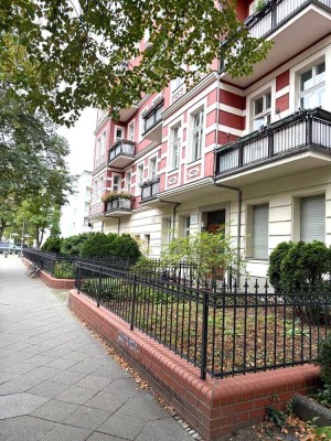 TYPISCH WILMERSDORF | NÄHE GÜNZELKIEZ | MÖBLIERT | MV FÜR 1 BIS 2 JAHRE