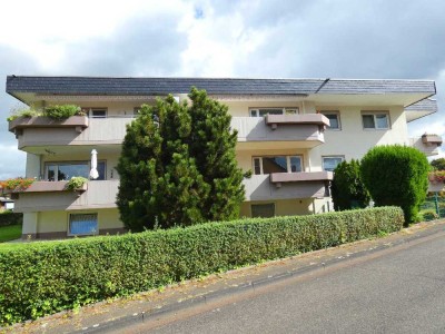 Modernisierte 2-Zimmer-Wohnung mit großem Sonnenbalkon in ruhiger Lage von Schlebusch