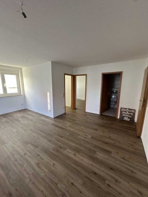 Geschmackvolle, sanierte 2-Raum-Wohnung mit Balkon und Einbauküche in Eislingen/Fils